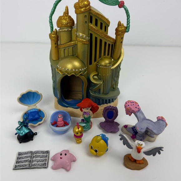 DISNEY ANIMATORS LITTLES ARIEL PALACE PLAYSET - Picture 2 of 9
